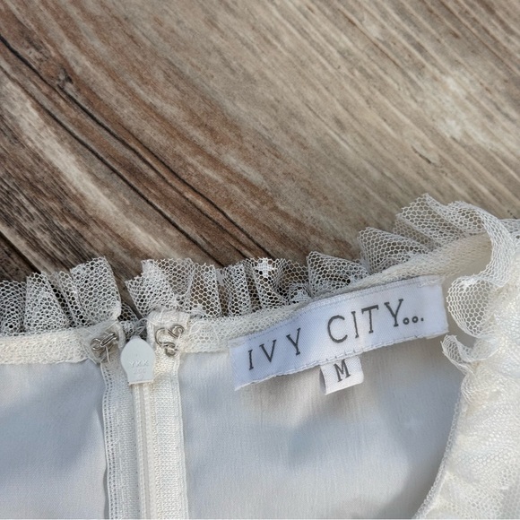 Ivy City co Elegant White Tiered Dress - Picture 4 of 4